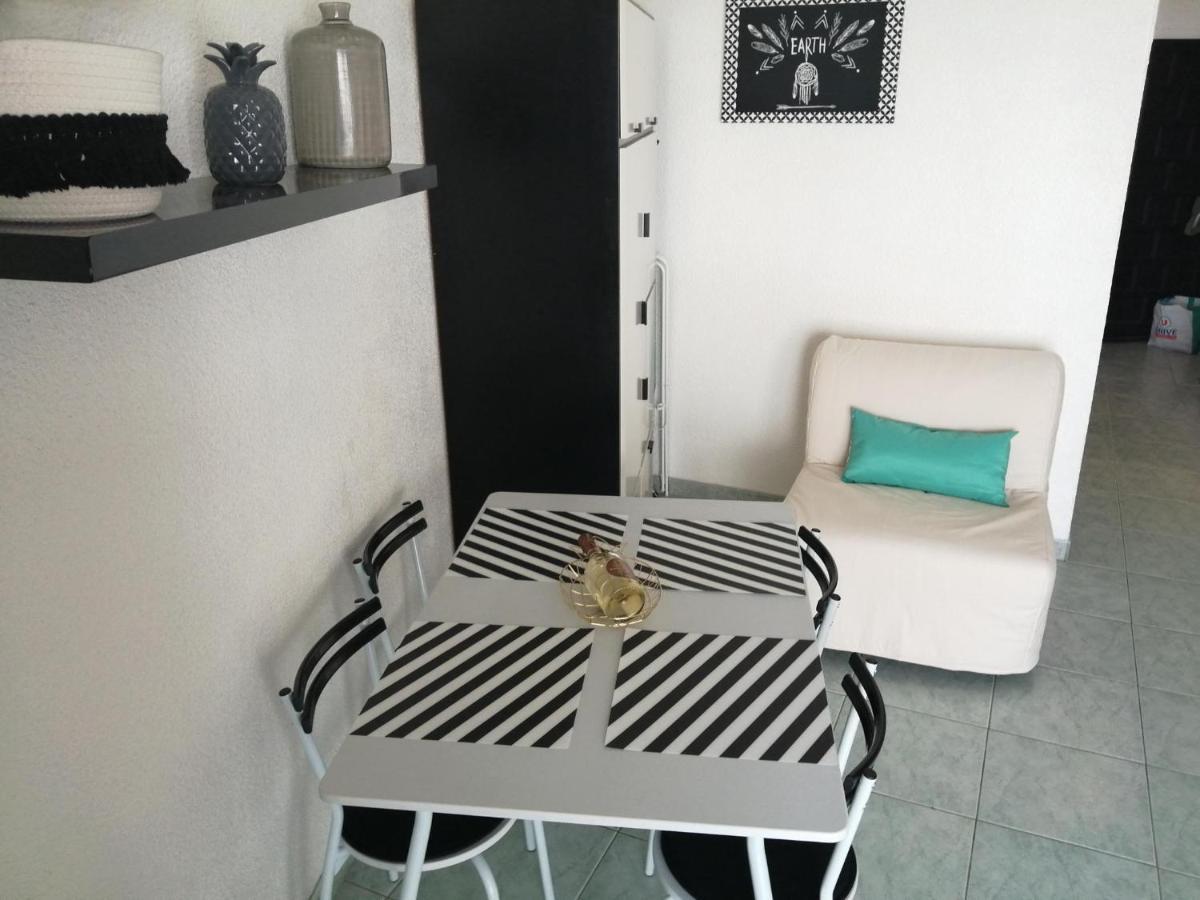 Joli Studio Bord De Mer, Clim, Balcon, Parking Prive マントン エクステリア 写真