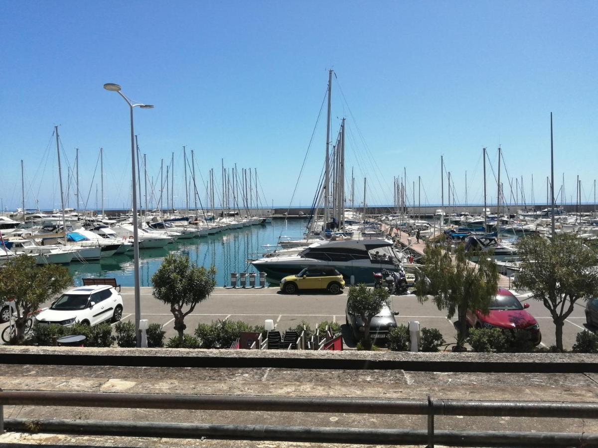 Joli Studio Bord De Mer, Clim, Balcon, Parking Prive マントン エクステリア 写真
