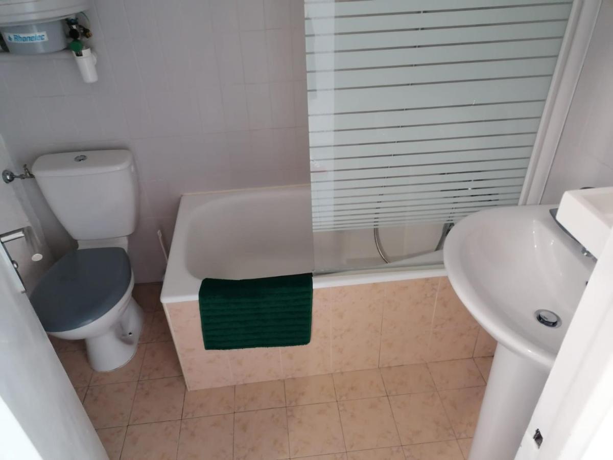 Joli Studio Bord De Mer, Clim, Balcon, Parking Prive マントン エクステリア 写真